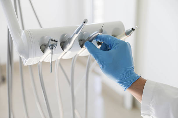 Professional Emergency Dentist technician working in Colbert, OK